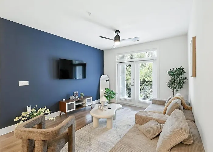 Apartment 12 Stylish 2b By Golf, Yoga Studio, Pool And Gym, Golf Simulator *
