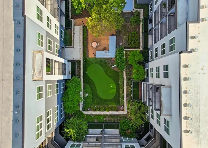 Apartment 12 Stylish 2b By Golf, Yoga Studio, Pool And Gym, Golf Simulator
