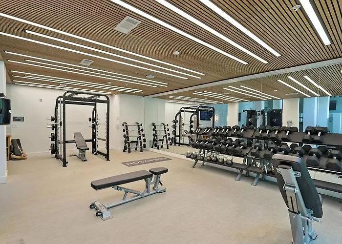 12 Stylish 2b By Golf, Yoga Studio, Pool And Gym, Golf Simulator Apartment Fort Worth