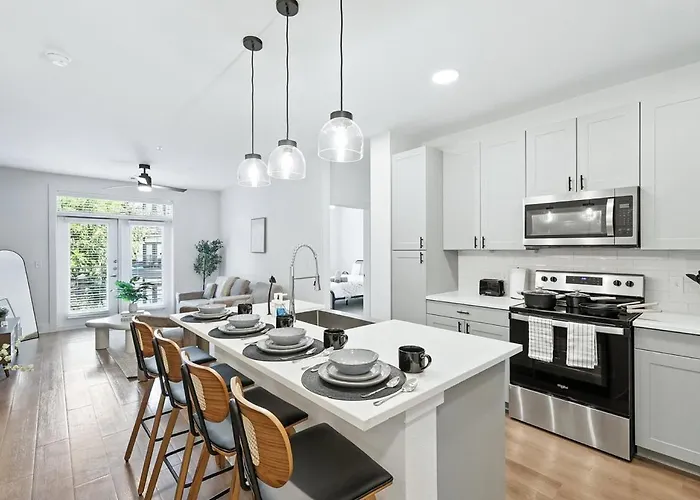Apartment 12 Stylish 2b By Golf, Yoga Studio, Pool And Gym, Golf Simulator
